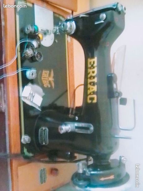 ERIAC Machine à coudre en fonte (image 1)