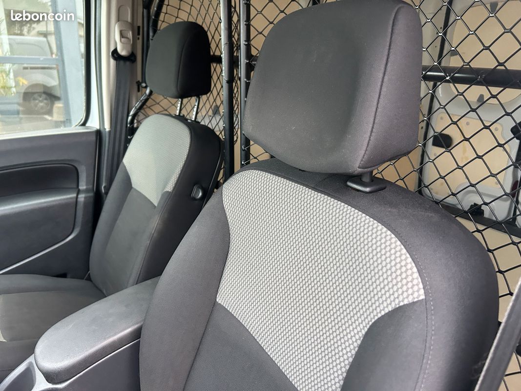 RENAULT KANGOO DCI 90cv GRAND CONFORT (image 9)