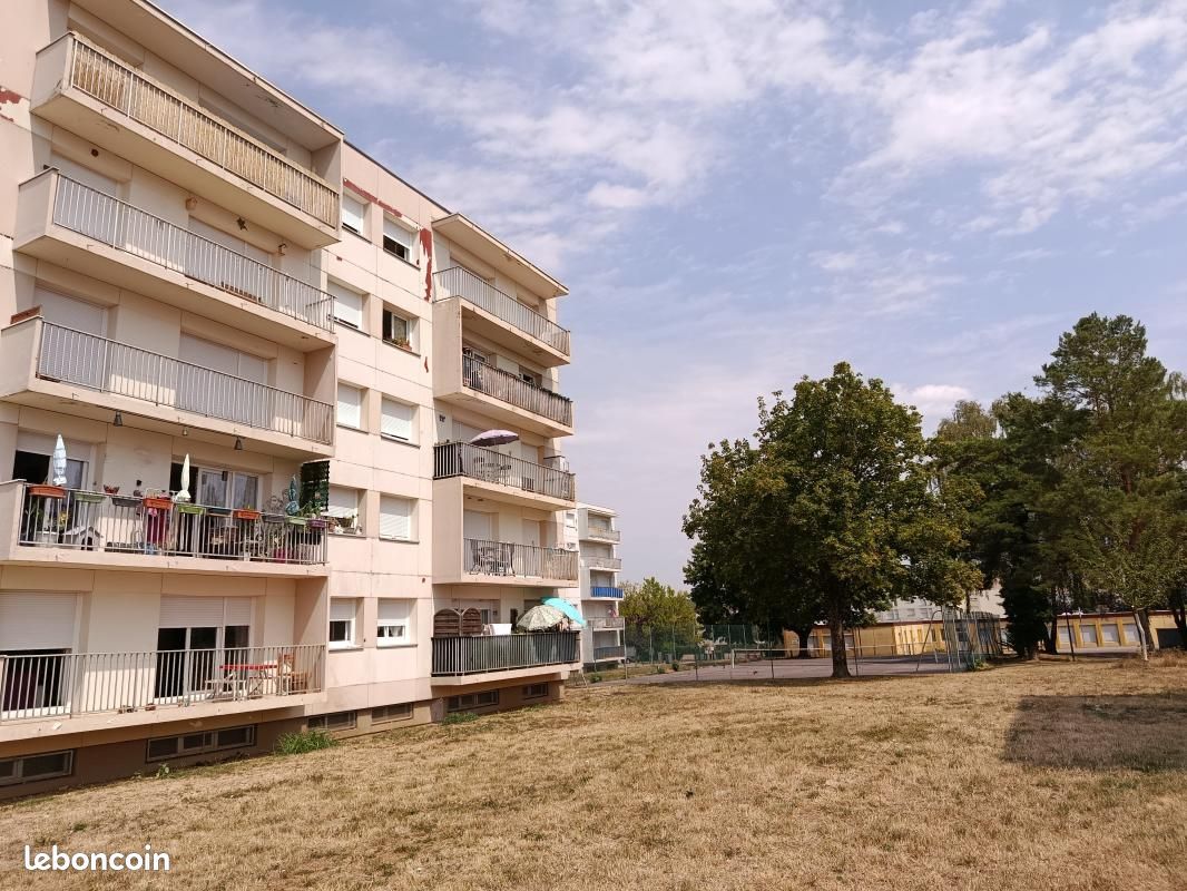 Appartement 4 pièces 82 m² · à Neufchâteau · 82 m² · 608 €/mois