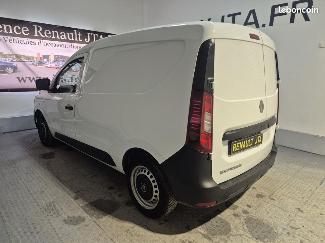 RENAULT EXPRESS 1.5 Blue dCi 95 22 II VAN FOURGON Confort (image 4)