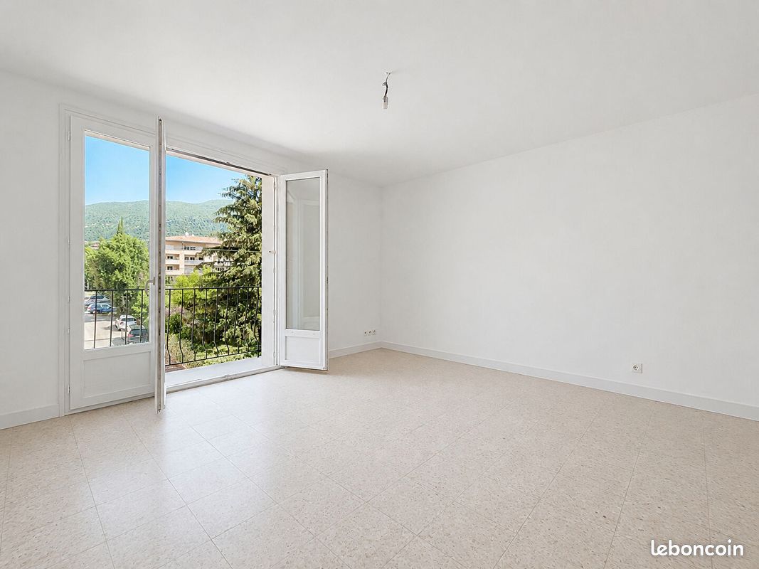 Appartement 4 pièces 67 m² · à Nyons · 67 m² · 780 €