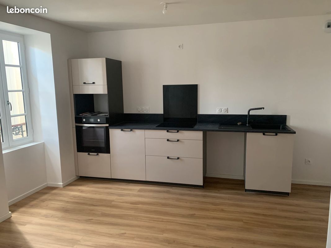 Appartement 4 pièces 88 m² · à Barbezieux-Saint-Hilaire · 88 m² · 552 €