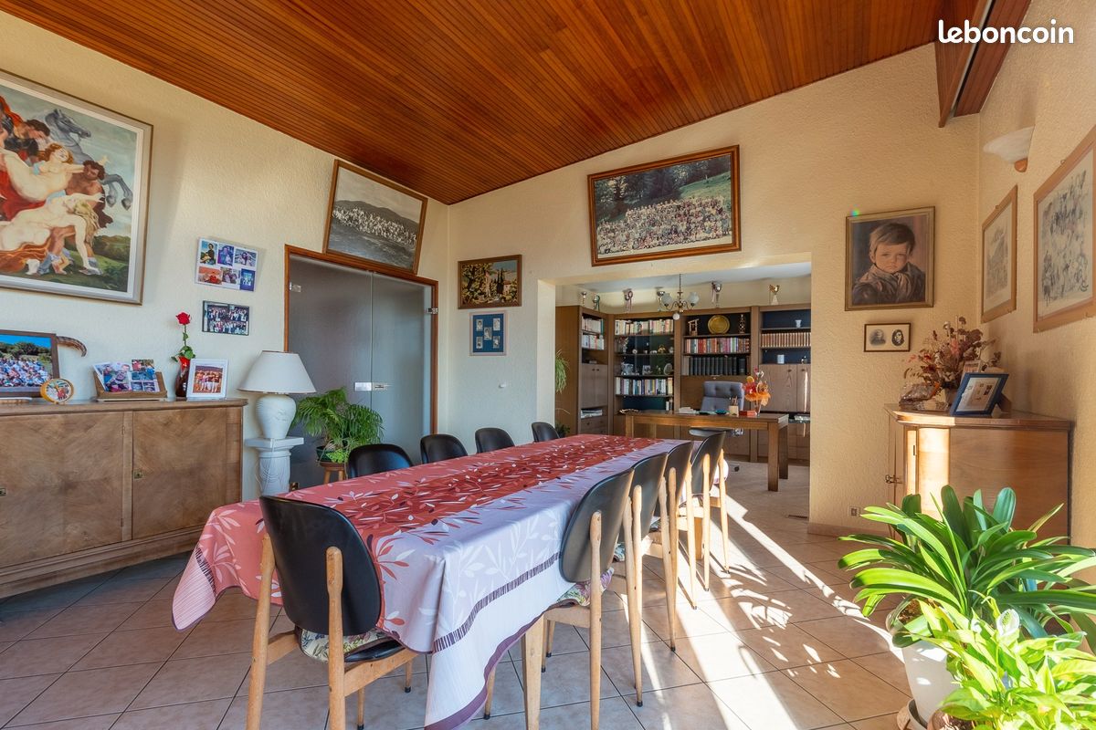 Propriété 10 pièces 195 m² (image 19)