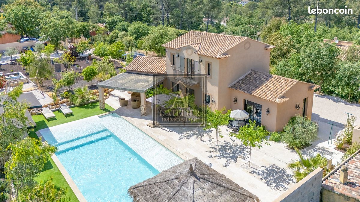 Maison 5 pièces 151 m² · à Solliès-Toucas · 151 m² · 899 000 €