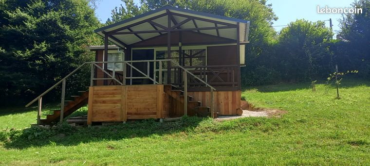 Maison à finir de rénover + chalet habitable + pré