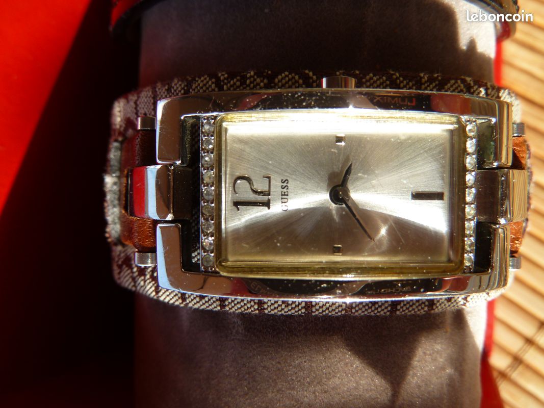 Guess montre femme 3 bracelets (image 1)