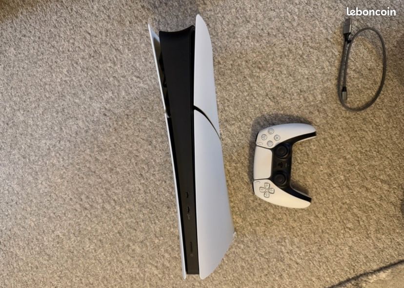 PlayStation 5 en excellent état – très peu utilisée (image 2)