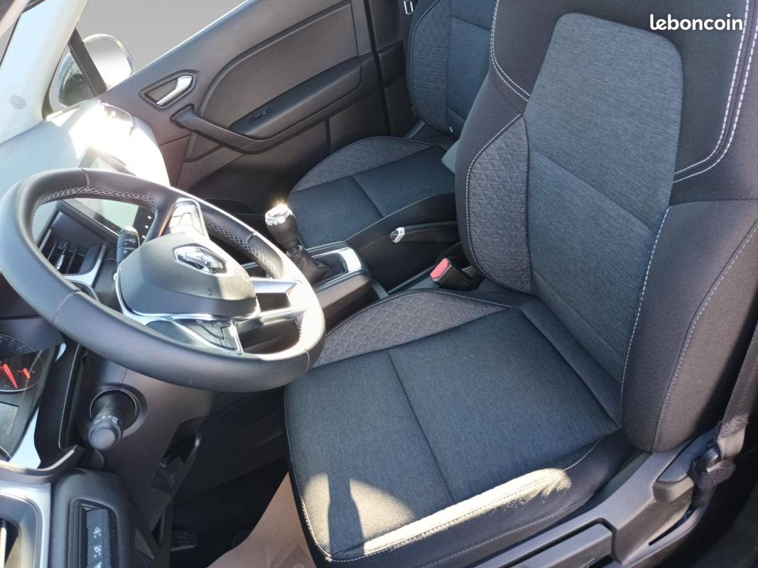 RENAULT Captur TCe 90 - 21 Business (image 9)