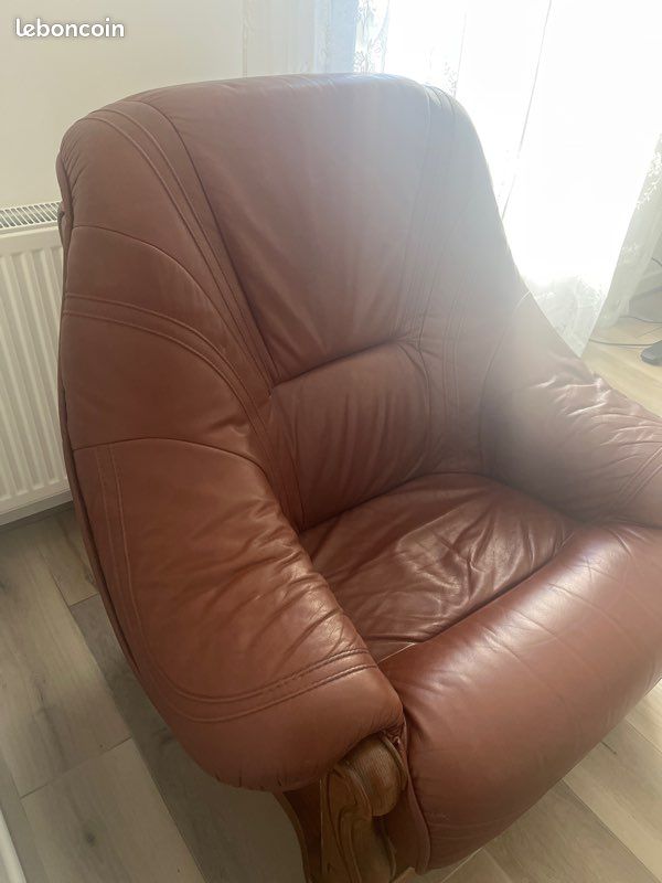 Fauteuil en cuir et bois massif (image 3)