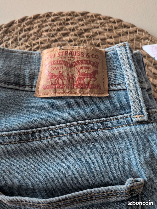 Jeans Levi's Slimming Straight 26 (image 2)