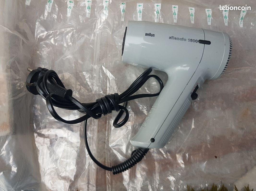 Petit sèche-cheveux à main Braun Silencio 1600 réglages