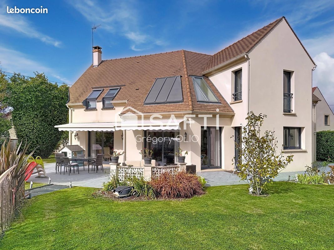 Maison 6 pièces 194 m² · à Vieille-Église-en-Yvelines · 194 m² · 835 000 €