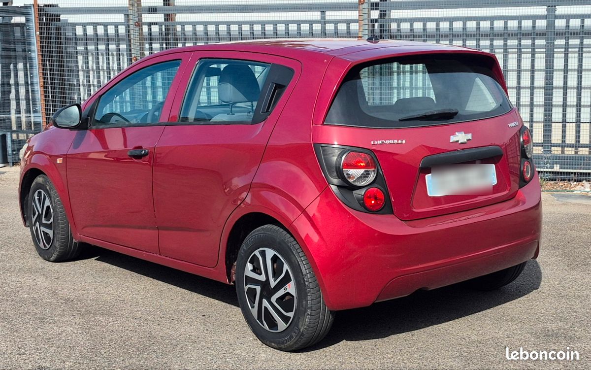 CHEVROLET AVEO 1.2 i 16V 70 CH 115 000 KM 1ER MAIN (image 2)