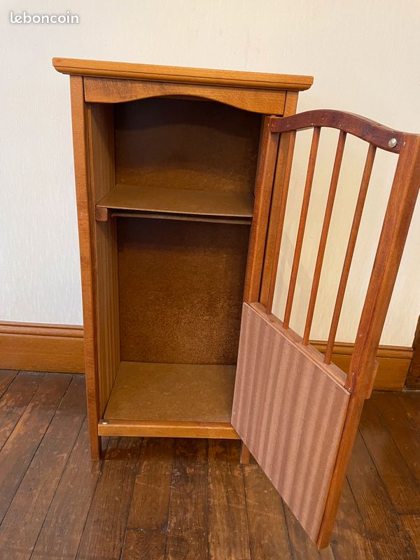 Armoire de poupée en bois ´70 vintage de la marque DEJOU comme neuve (image 2)