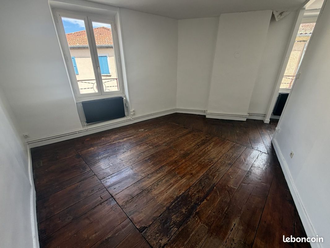 Appartement 3 pièces 65 m² · à Montbrison · 65 m² · 579 €