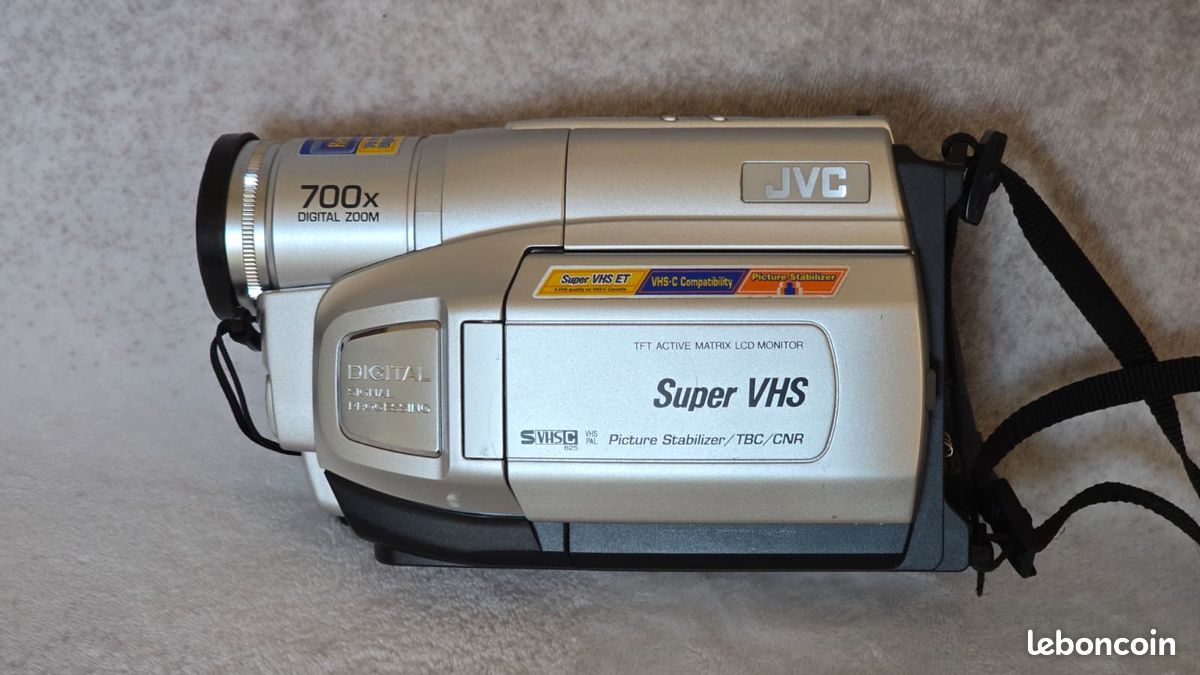 Caméscope JVC GR-SXM29EF – S-VHS-C – Pour Pièces Détachées / Ne Fonctionne Pas