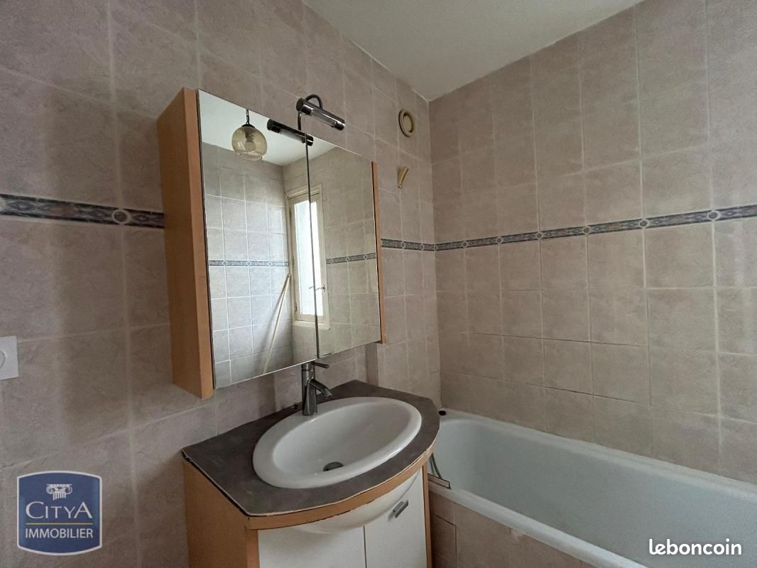 Appartement a louer rillieux-la-pape - 3 pièce(s) - 72 m2 - Surfyn