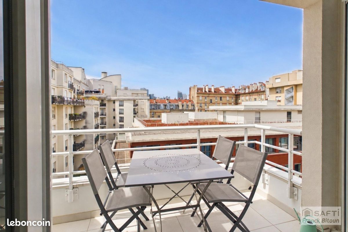 Appartement 4 pièces 80 m² · à Courbevoie · 80 m² · 695 000 €