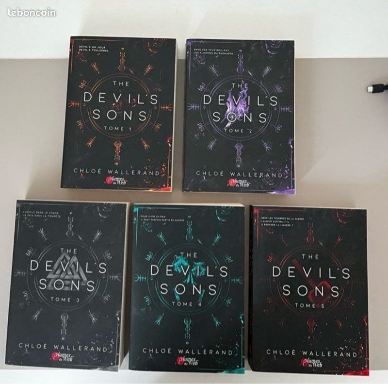 Lot de livre the devils sons tome 1 à 5 + bucket list + rebel university (image 1)