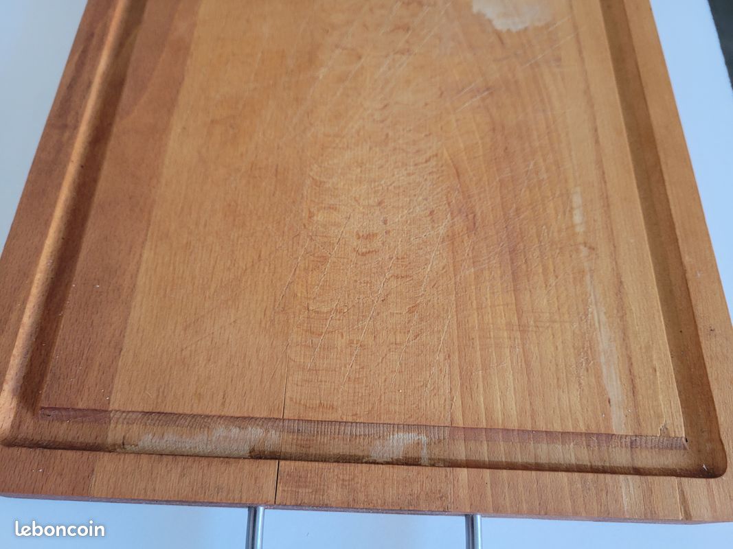 Planche à découper bois, poignée métal (image 5)
