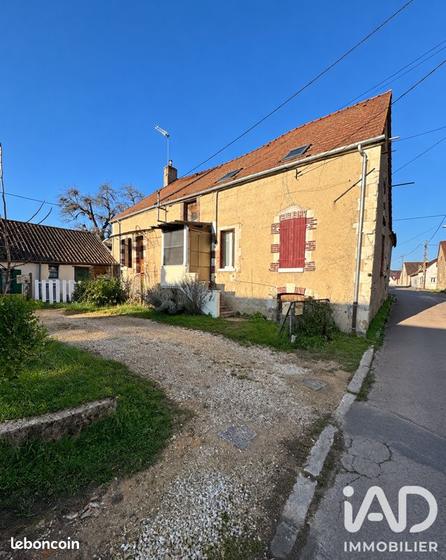 Maison 3 pièces 71 m² · à Laroche-Saint-Cydroine · 71 m² · 85 000 €