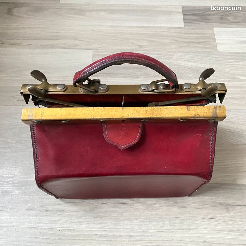 Sac de voyage cuir vintage - France