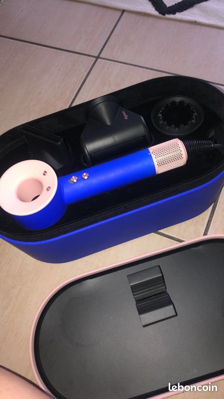 Dyson Airwrap (image 1)
