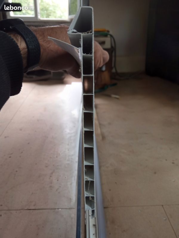 Vend 2 rives sous toiture (image 2)