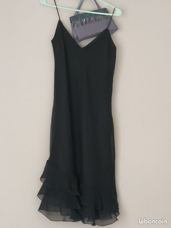 Lot Robe et combinaison (image 1)