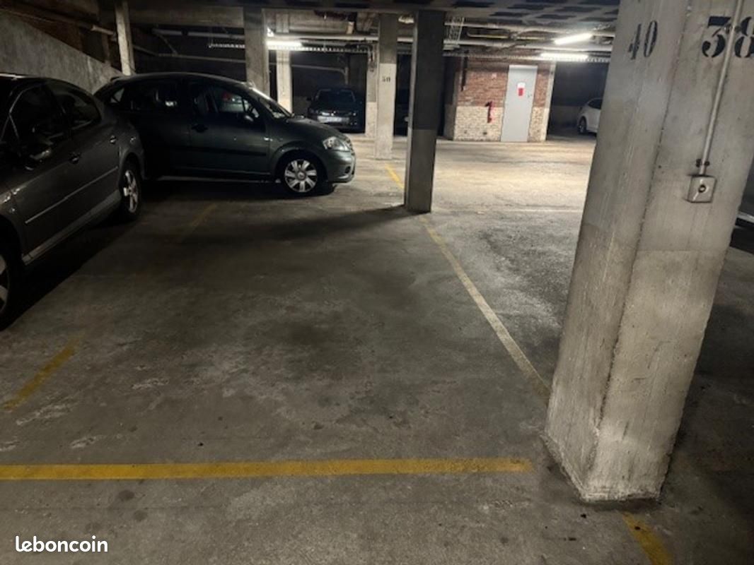 Parking 12 m² · à Paris · 12 m² · 19 000 €