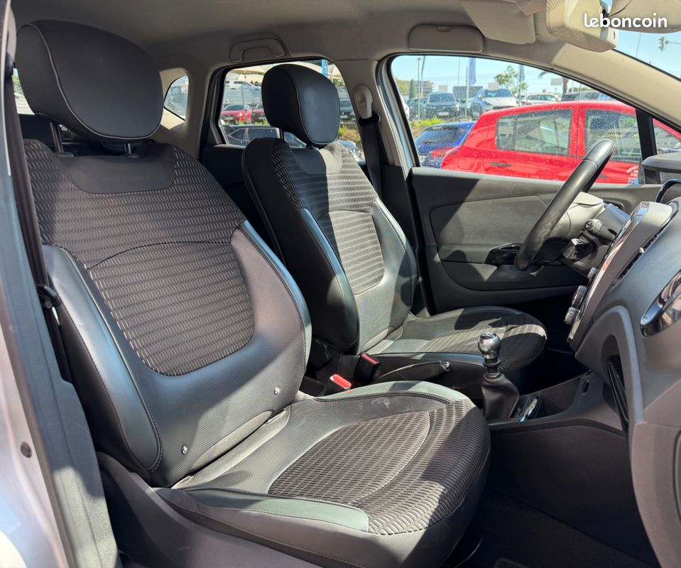 RENAULT CAPTUR 1.5 DCI 110CH INTENS ENTRETIEN À JOUr (image 6)