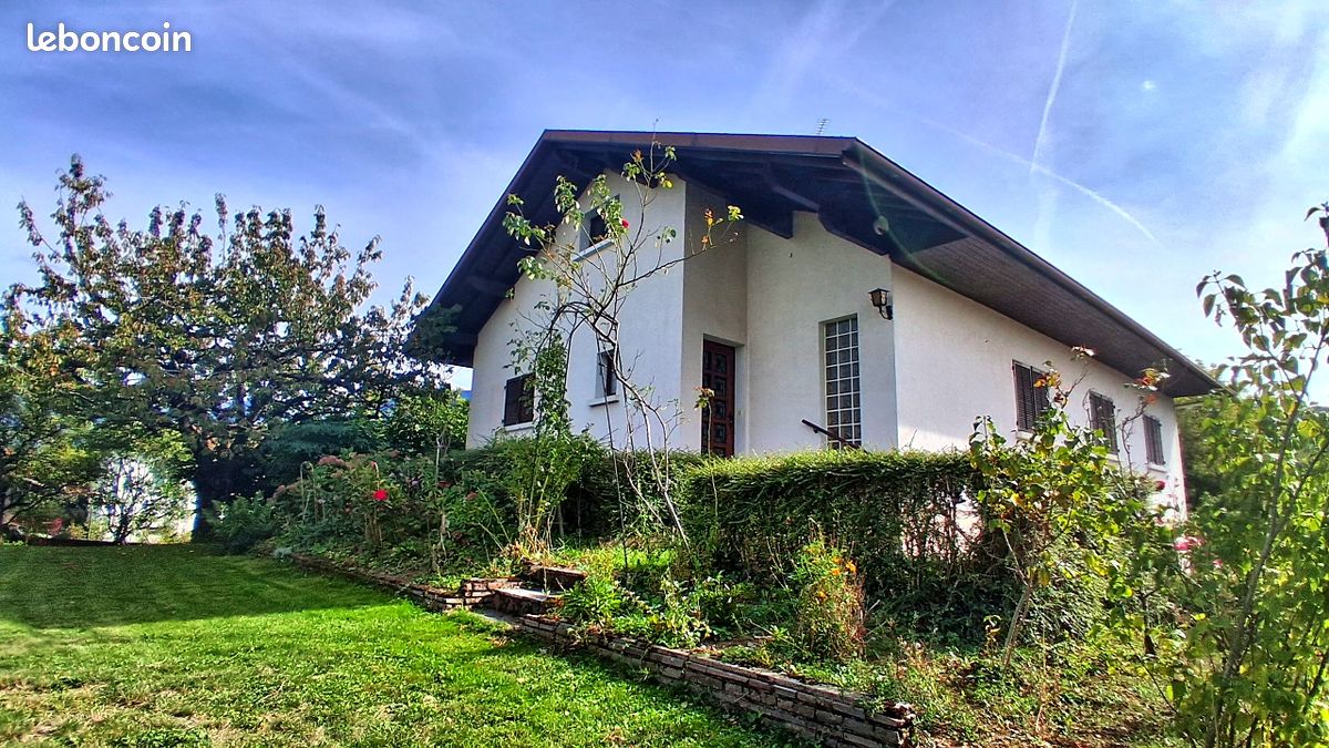 Maison 6 pièces 107 m² · à La Roche-sur-Foron · 107 m² · 460 000 €