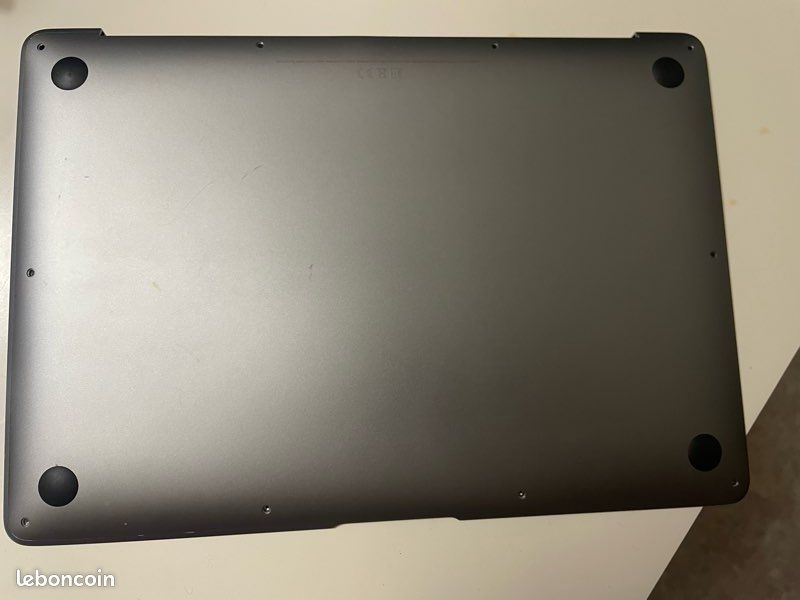 MacBook Air A2179 (EMC 3302) - Vente par pièces - Ordinateurs