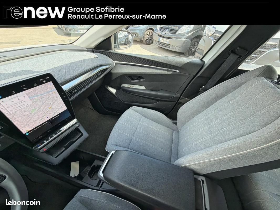 Renault Mégane E-TECH ER EV60 130ch optimum charge Evolution (image 26)