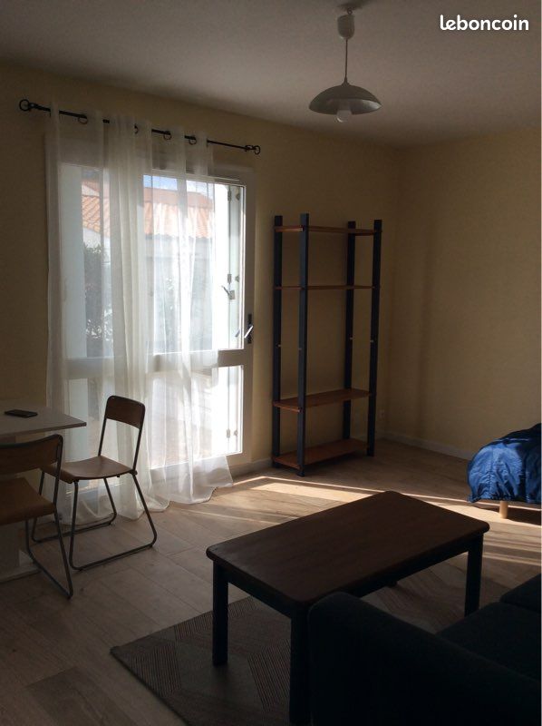 Appartement 1 pièce 30 m² · à Niort · 30 m² · 480 €