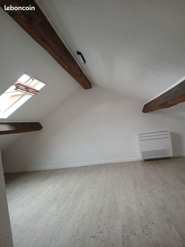 Appartement a louer - 2 pièce(s) - 42 m2 - Surfyn