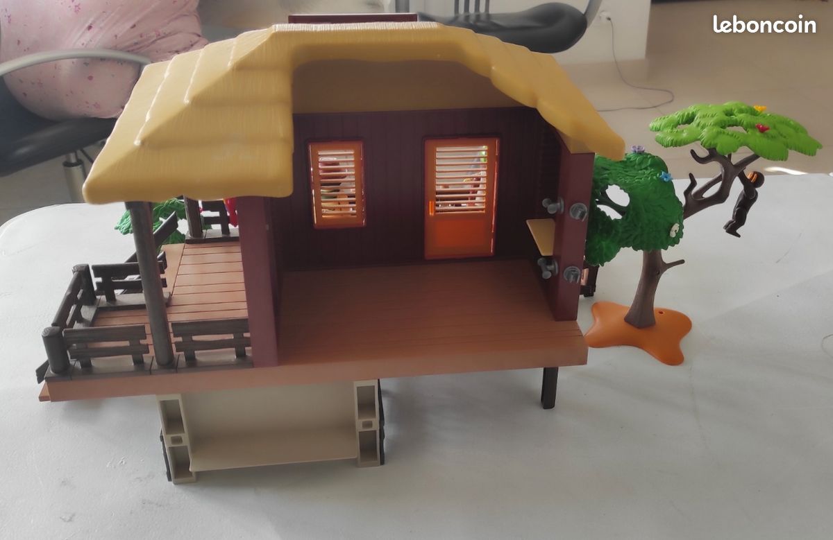 Playmobil Station Oambati / Centre de soin animaux pour animaux de la Savane.
Réf: 4826 (image 10)