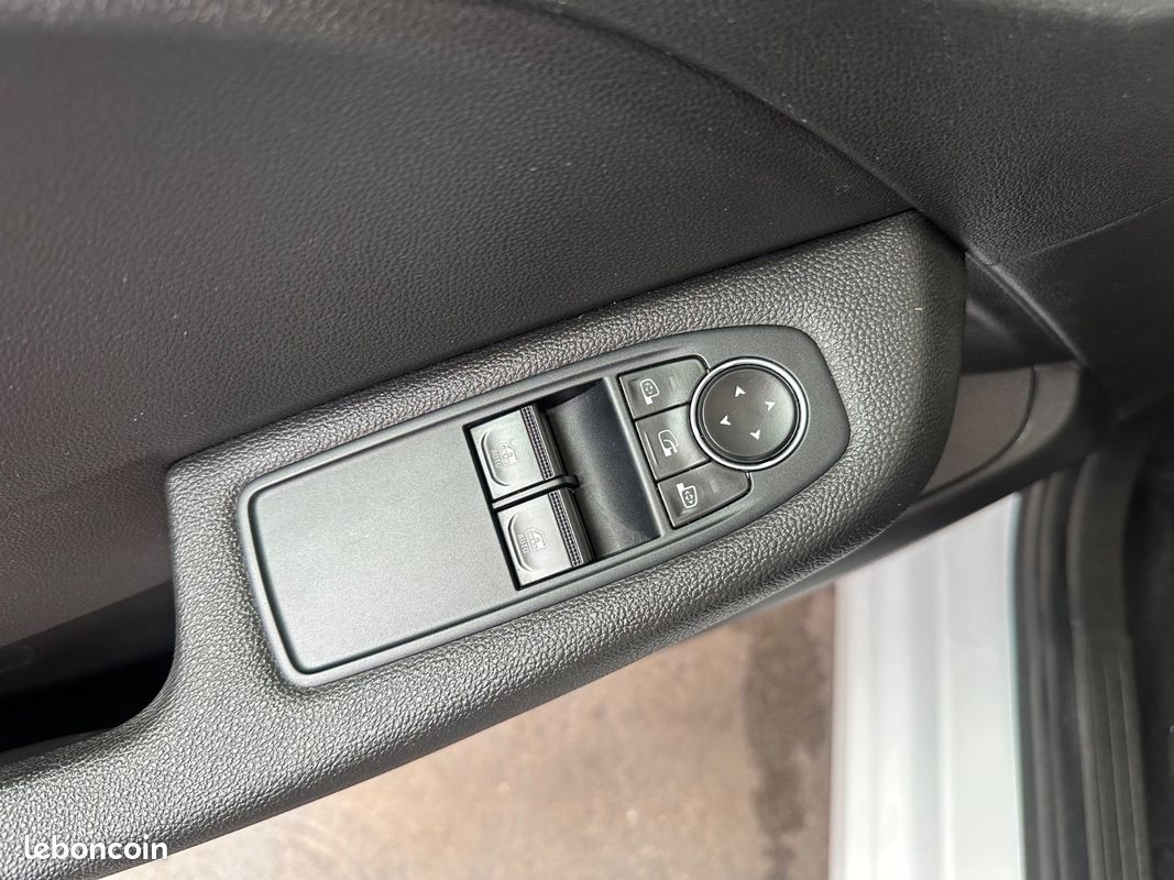 Renault CLIO V 1.5 Blue dCi 85CH CARPLAY/GPS KIT DSITRI. NEUF 5 PLACES (image 13)