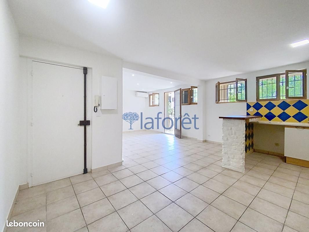 Appartement 4 pièces 74 m² · à La Garde · 74 m² · 1 300 €