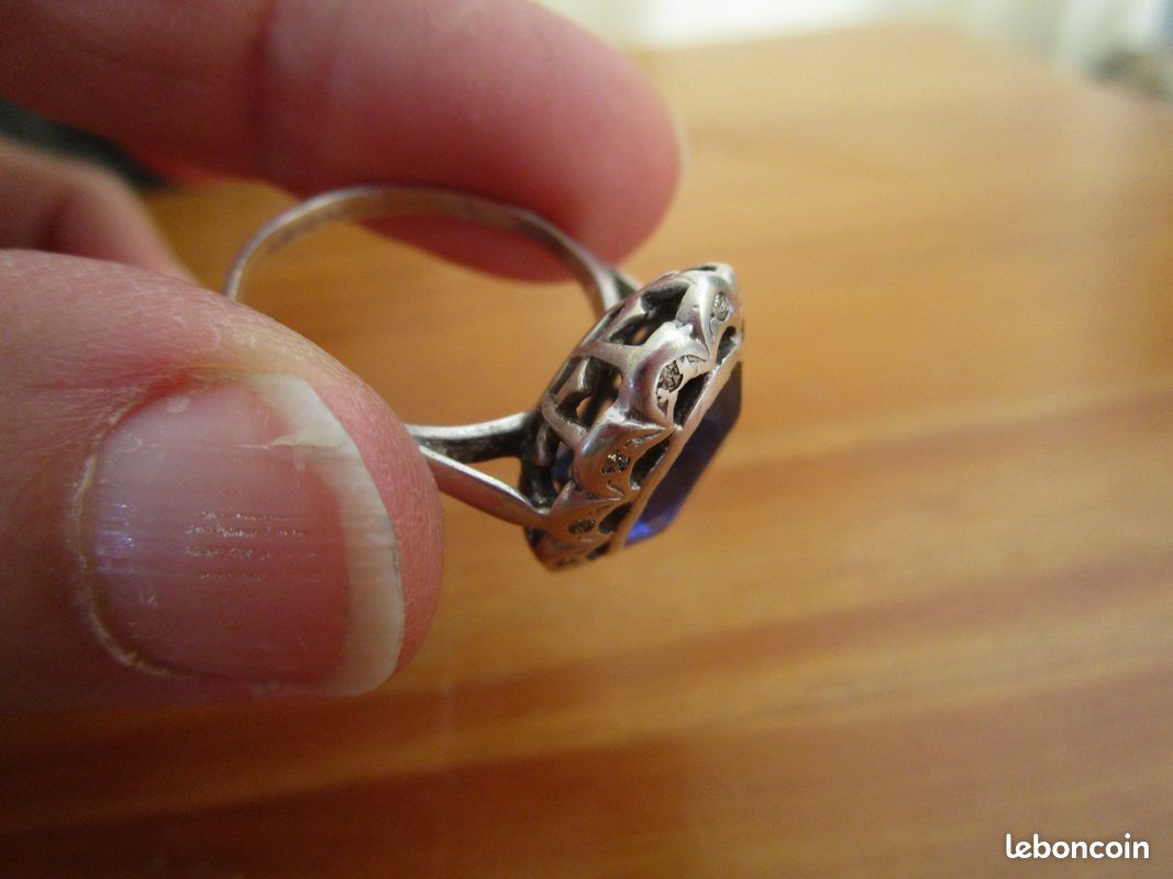 Bague Ancienne Argent Massif 925 - Style Marguerite Avec Pierre Taillée Rouge Et Grenat