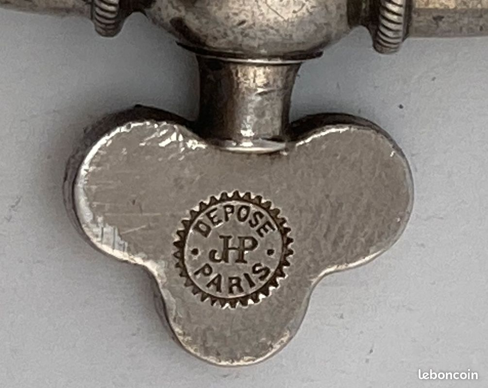 Recherche tout objet ou documents marqués PERILLE. JP (image 18)
