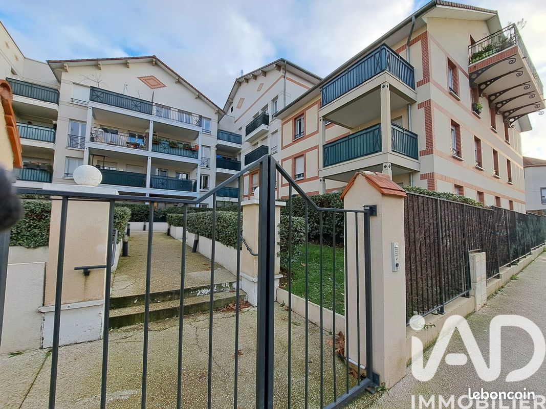 Appartement 3 pièces 62 m² · à Romainville · 62 m² · 299 000 €