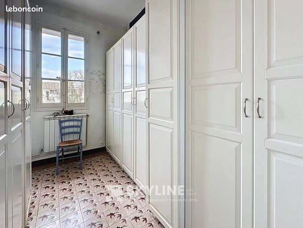 Propriété 9 pièces 197 m² — 10