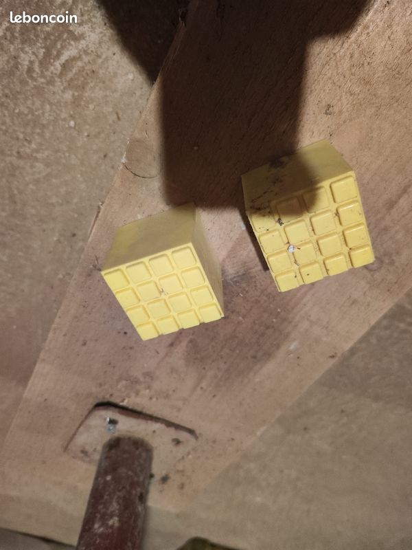 Cube jaune (image 1)