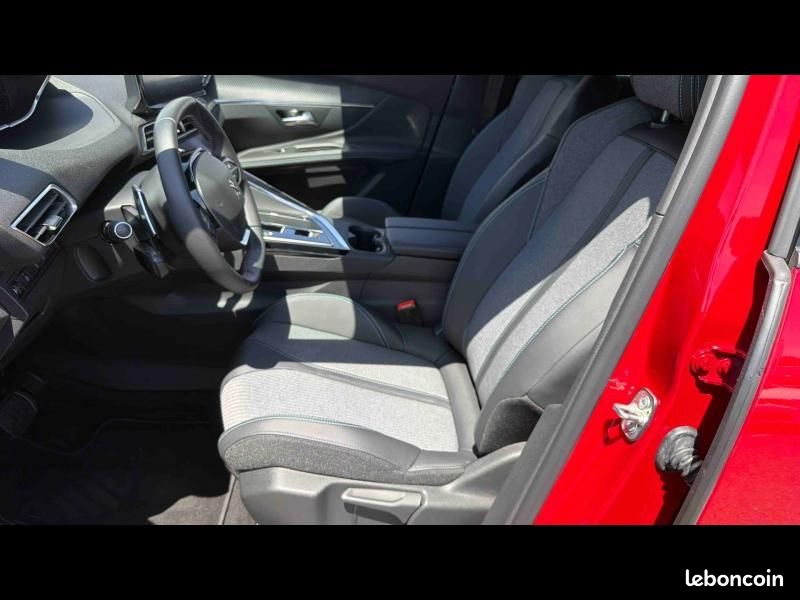 Peugeot 3008 Plug-in Hybrid 180ch Allure Pack e-EAT8 (image 11)