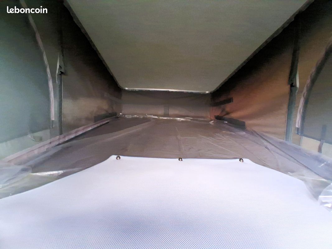 Occasion 0 km Fourgon Van toit relevable Laika F100+ Urban sur Ford Transit Connect 150 cv Boite Auto + 6 places carte grise + Chauffage Webasto + Store + Jantes alus + 4 couchages (image 5)