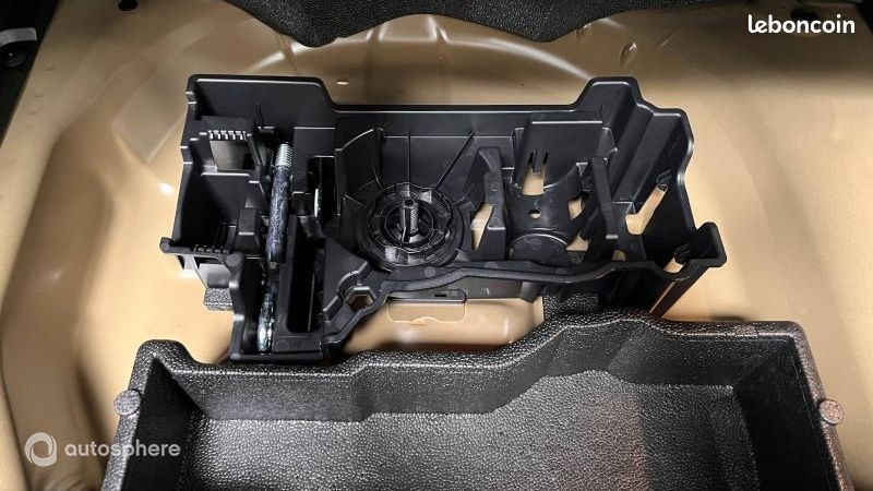Peugeot 2008 1.2 Hybrid 145ch Envy e-DCS6 (image 33)