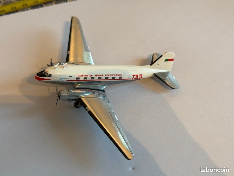 Maquette Avion Douglas DC-7C Par Kaoru Kanetaka, 1959, Rare, Avec Traces