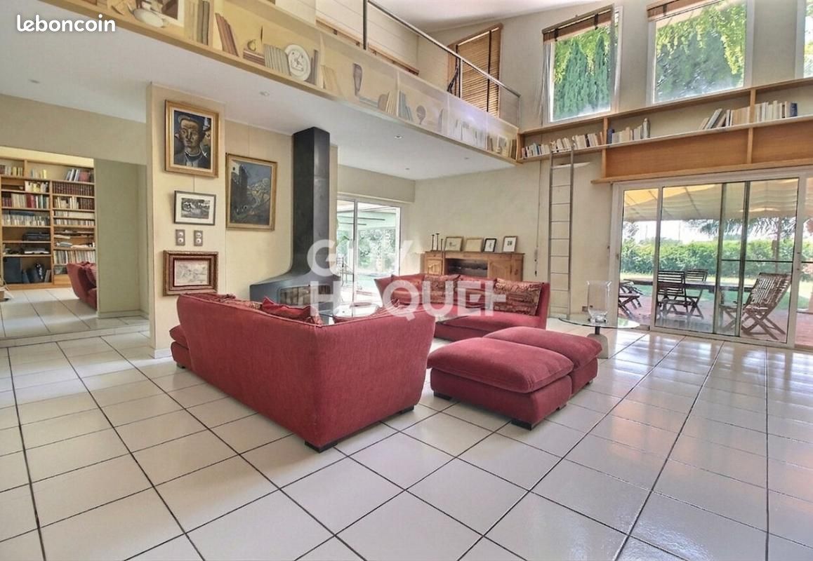 Maison 10 pièces 214 m² · à Tarascon · 214 m² · 675 000 €