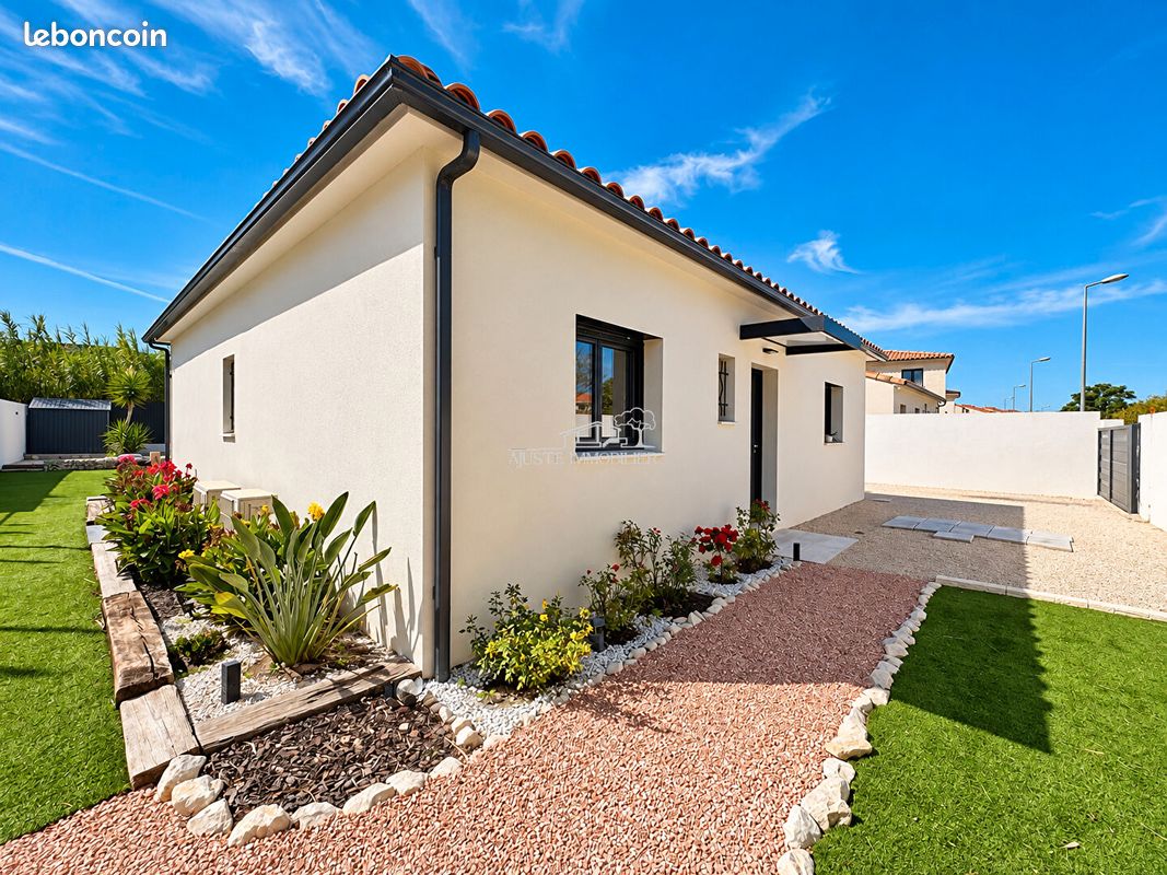 Maison 4 pièces 104 m² · à Châteauneuf-les-Martigues · 104 m² · 445 000 €